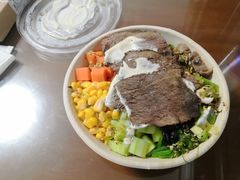 炙烤牛肉波奇碗-初念轻轻然(长阳创谷店)
