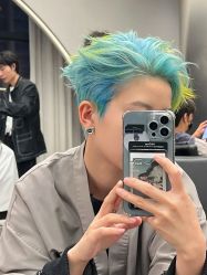 -一家只做男发烫染的店