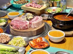 -唯成•韩国炭火烤肉 유성고기