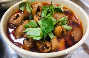 Braised Pig's Trotters with Intestines