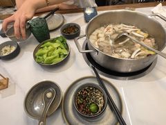 -喃喃椰·糟粕醋·椰子鸡火锅(七堡花园店)
