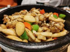 石锅年糕烧牛蛙-渔沧米缸·绍兴美食(万达店)