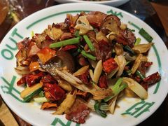 干辣椒炒腊肉-一坐一忘云南菜(嘉里中心店)
