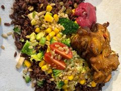 -POKEE VIA&Brunch·维娅(重庆来福士店)
