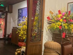 -Cuc Gach Quan Restaurant