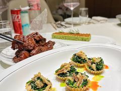 松仁脆盏菠菜蟹柳-屋里厢上海菜馆