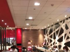 大堂-麦当劳(汉口火车站候车室店)