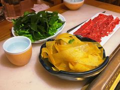 -巴渝瓦肆重庆鲜火锅(宝龙环湖店)