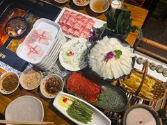 -老牌坊云南鱼豆花火锅(哈西万达店)