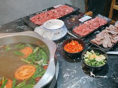 -小牛家村·贵州黄牛肉火锅(梦想小镇二分店)