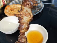 -烤肉小伙烤肉店