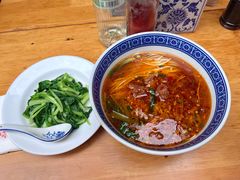 辣肉面加鸡毛菜-沪西老弄堂面馆(定西路店)