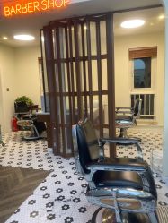 -理昂男士理发店 Barber shop