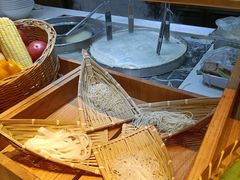 -上海滴水湖皇冠假日酒店