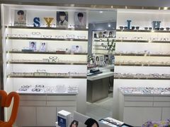 -视野联行眼镜蔡司·依视路官方授权店(顺城店)