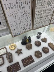 -AI艾耳·专业手工耳洞·穿孔美学馆