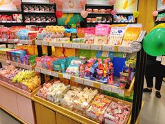 零售区-良品铺子(五角场万达店)