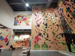 -ROCKPLUS攀岩馆(环宇城店)