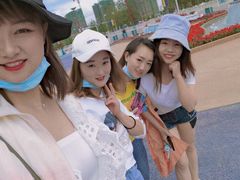 -七彩云南欢乐世界