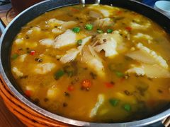 -有红鸡毛店·川菜(建设路店)