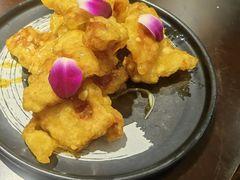 -梧桐树下(云锦世家店)