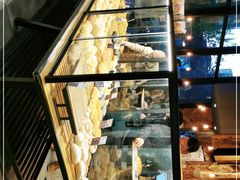 面包甜点陈列柜-原麦山丘(望京小街店)