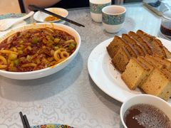 -汗腾格里·风味餐厅(新疆驻京办店)