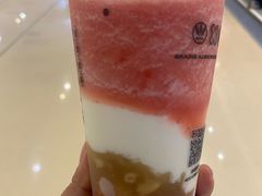 草莓酸奶金砖-沪上阿姨·精选茶饮(天河城店)