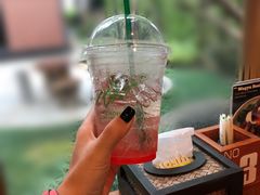 -Chom Cafe and Restaurant