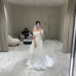 -Renee芮亦婚纱(原丽莎)