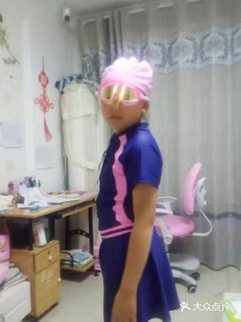 喜欢游泳的孩子都很聪明。