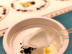 自制老酸奶-贯贯吉·清真餐厅(浙江中路店)