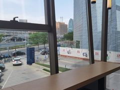 -麦当劳(展览路店)