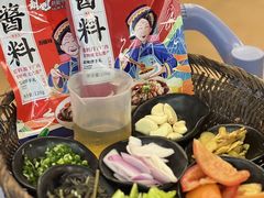 -刘姐啤酒鱼民族演艺餐厅(西街总店)
