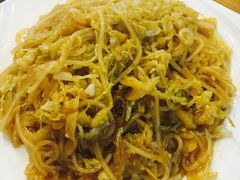 酸菜炒粉条-东北农家院·铁锅炖(莘庄店)