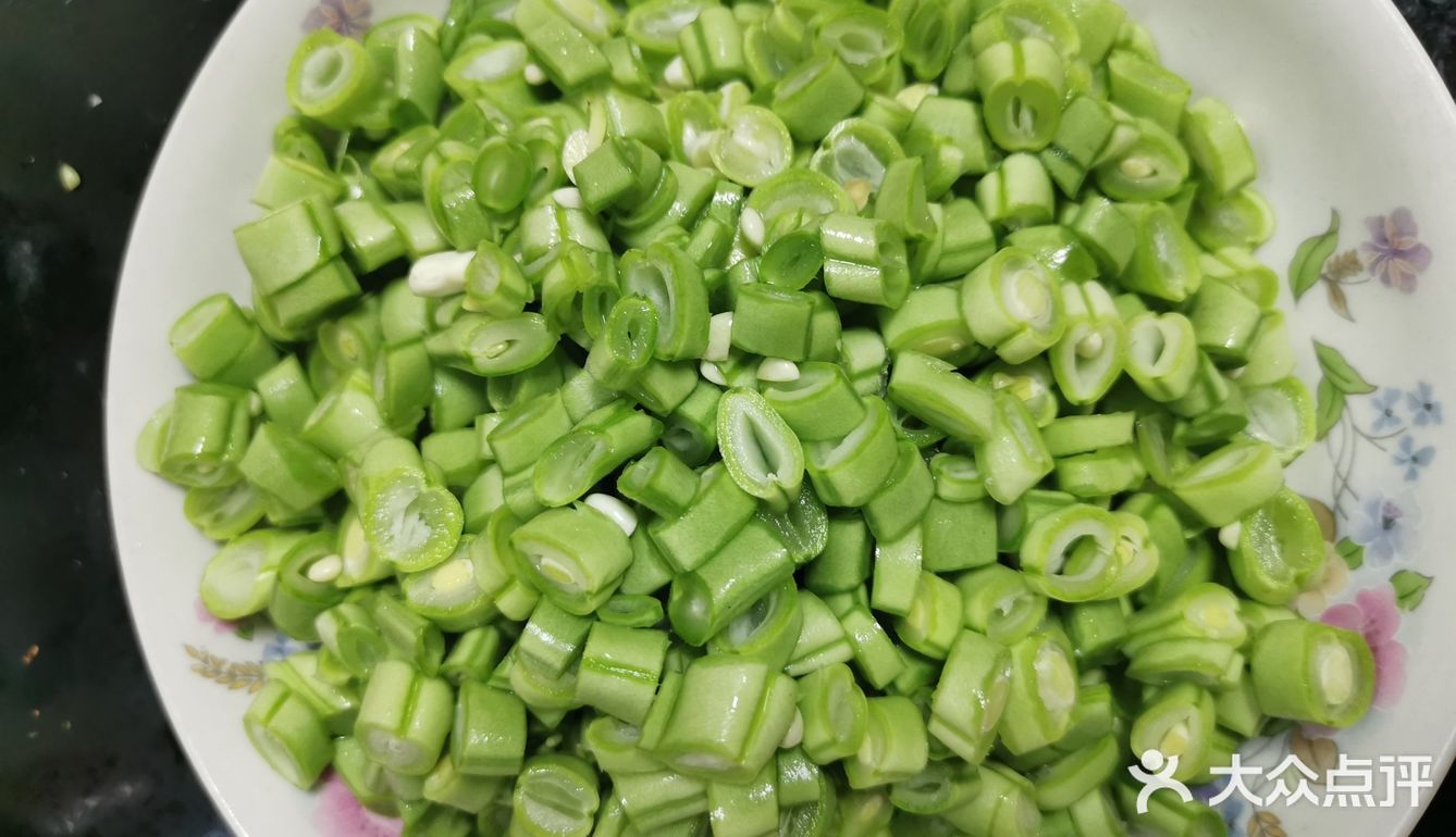 湘菜版的外婆菜炒四季豆，比榄菜四季豆更有味呀！