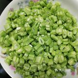 湘菜版的外婆菜炒四季豆，比榄菜四季豆更有味呀！