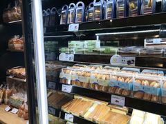 面包甜点陈列柜-仟吉KenGee(国贸360店)
