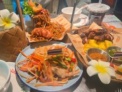 -小小集渔·泰式大排档(太古里香槟店)