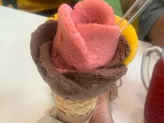 -马德里拉斯咯扎斯购物村