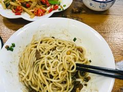 -牛八宝桂林米粉(八里庄店)