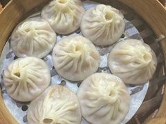-莱莱小笼·乔艾