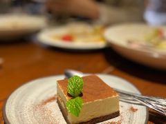 提拉米苏-斯比特花园西餐厅(东方商厦店)
