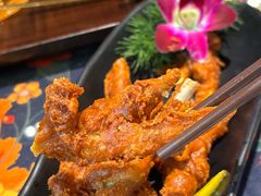 -月亮眼花园餐厅书吧酒吧