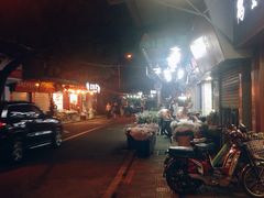 -溪岸路花鸟市场