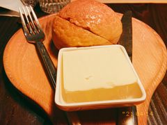 法国总统菠萝油-来龙里 精致 东南亚餐室(万象城店)