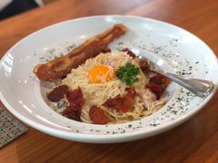 -Chom Cafe and Restaurant