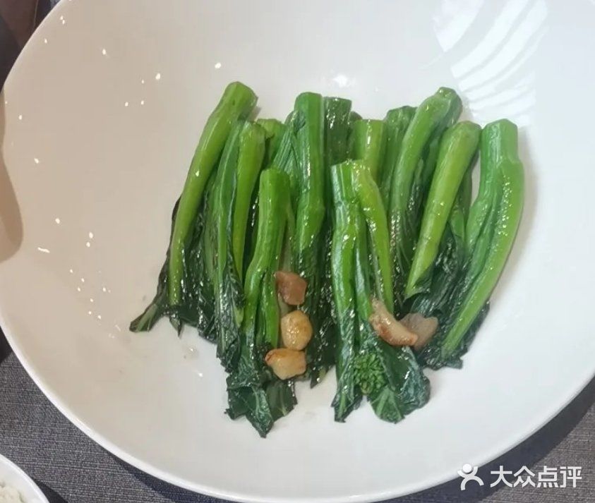 品鉴午间美味佳肴
