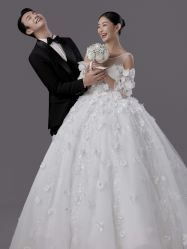 -至臻微拉婚纱摄影