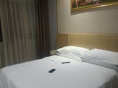 -维也纳酒店(广州番禺市桥地铁站店)